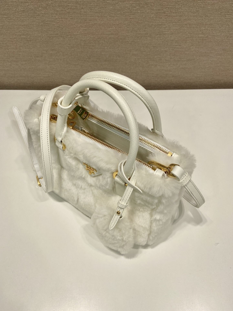 Pra*a tote bags